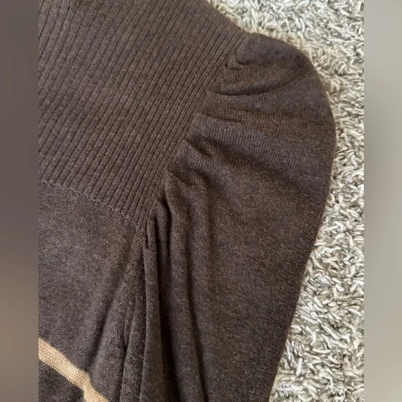 Dress - Picture 8 of 8